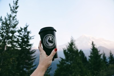 Logo 19oz stainless double wall black pint glass